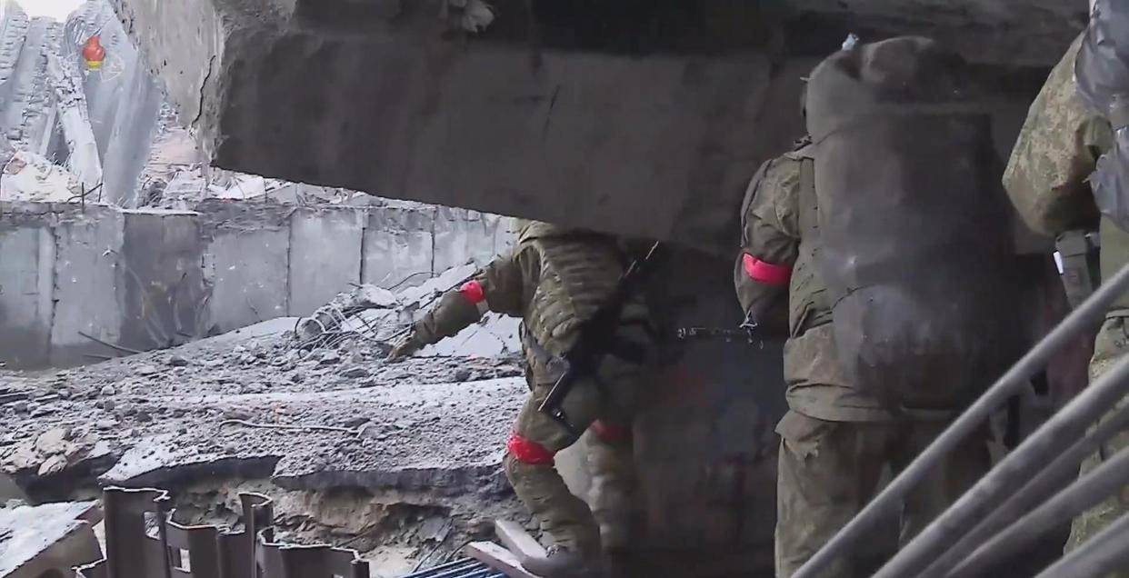 1万朝鲜特种兵凭空消失？苏梅全线告急，乌克兰截获绝密前线情报